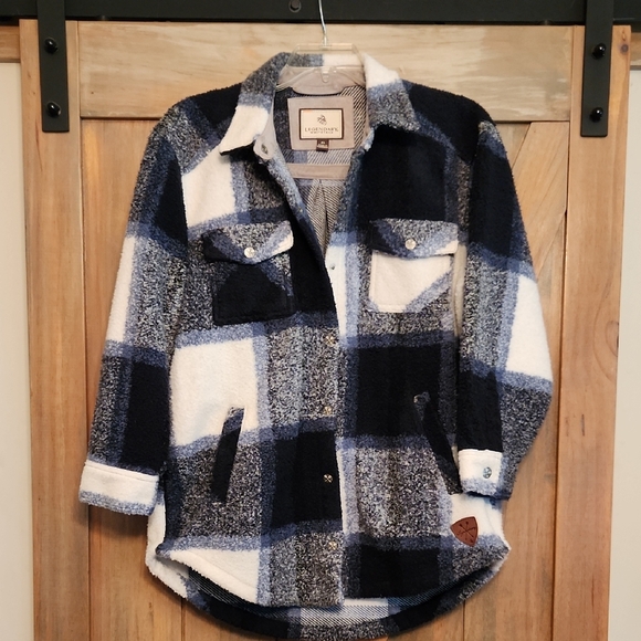 Legendary Whitetails Blue and Gray Plaid Blanket Jacket - Picture 1 of 6